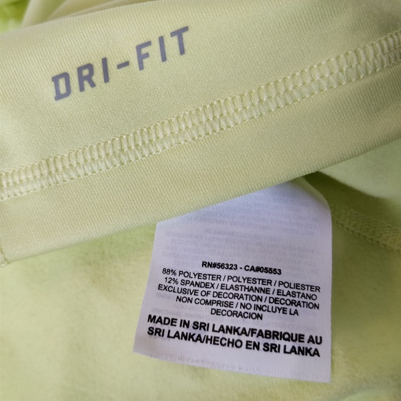 NIKE Pro Dri-Fit Hyperwarm training pullover - Picture 7 of 8